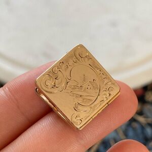 Antique Victorian Gold Shell W&H CO Detailed Engraved Locket Missing Top Piece